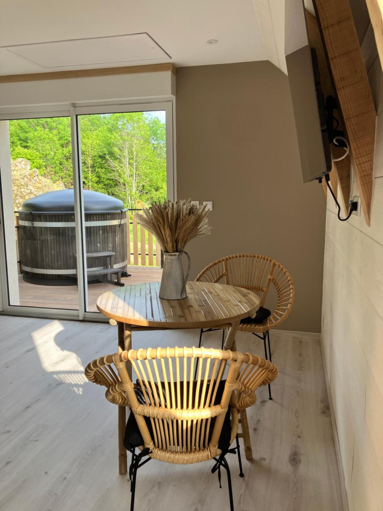 Bed and Breakfast La Puy Mary Le Falgoux Exterior foto